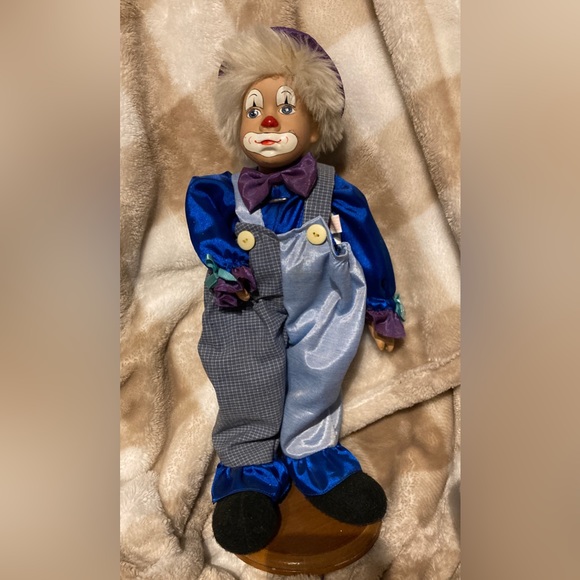 Clown Porcelain Vintage Hand-painted Face Clown Doll - Picture 1 of 4